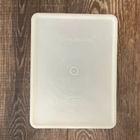 Vintage Tupperware Ice Cream Storage Container - Picture 5 of 10